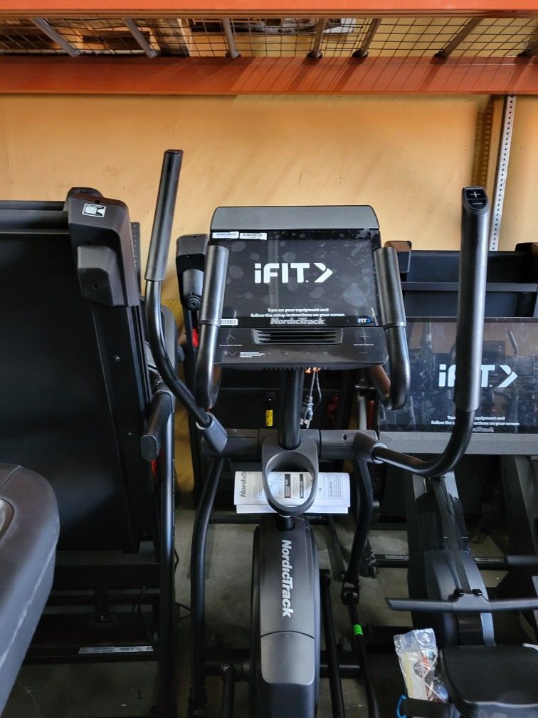 FULLERTON  - Blowout Sale- Airglide 14i Elliptical with Incline decline features- $450