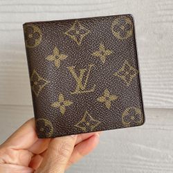 Authentic Louis Vuitton Bifold Wallet