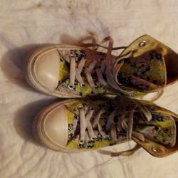 All Star Converse Size 5 In Men Pick Up Only