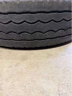 Semi truck rear used tire