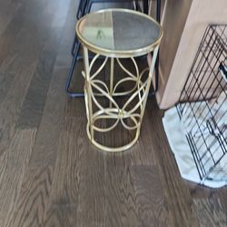 Accent Table