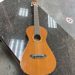 Ventura Lady Nelson Guitar