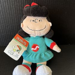 Peanuts 2021 Charlie Brown Christmas 10” Plush Musical Lucy Doll 