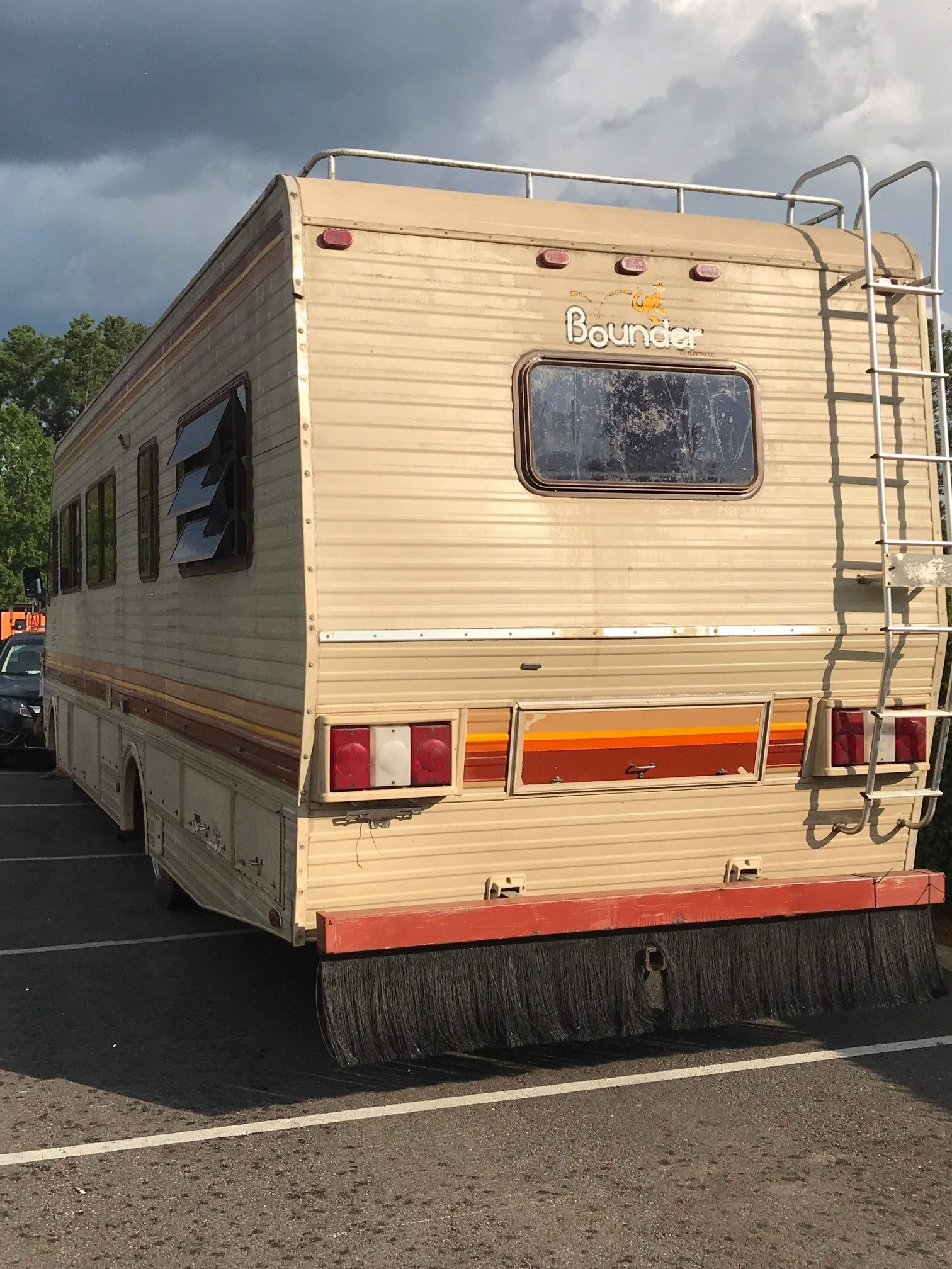 1986 Fleetwood Bounder for Sale in Charlotte, NC OfferUp