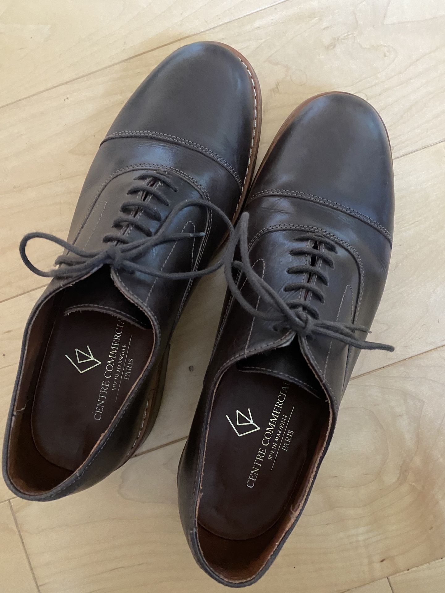 Oxford Dress Shoes From Rue de Marseille 