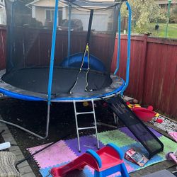 8Tt Amazon Trampoline . 