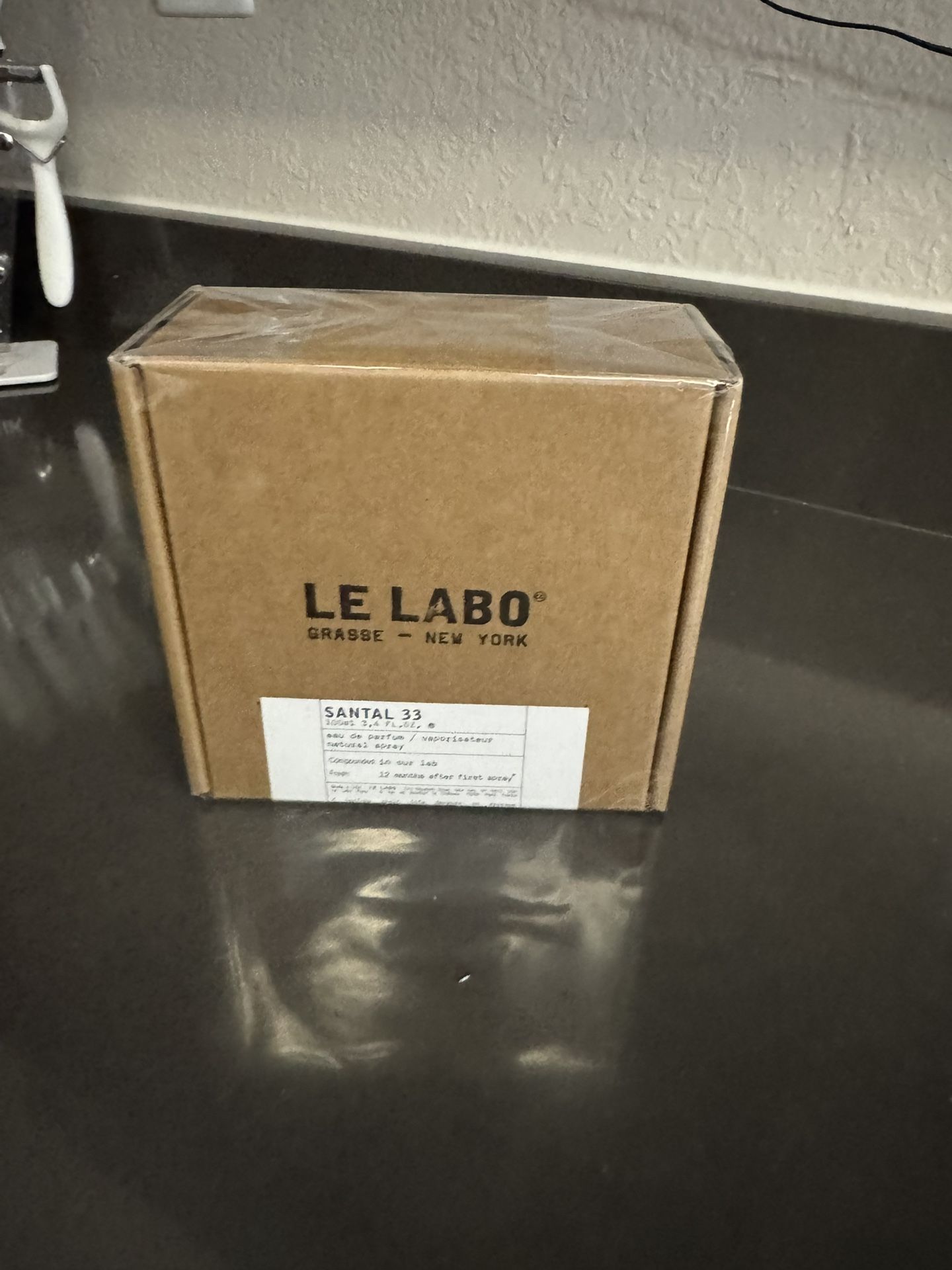 SANTAL 33 LE LABO