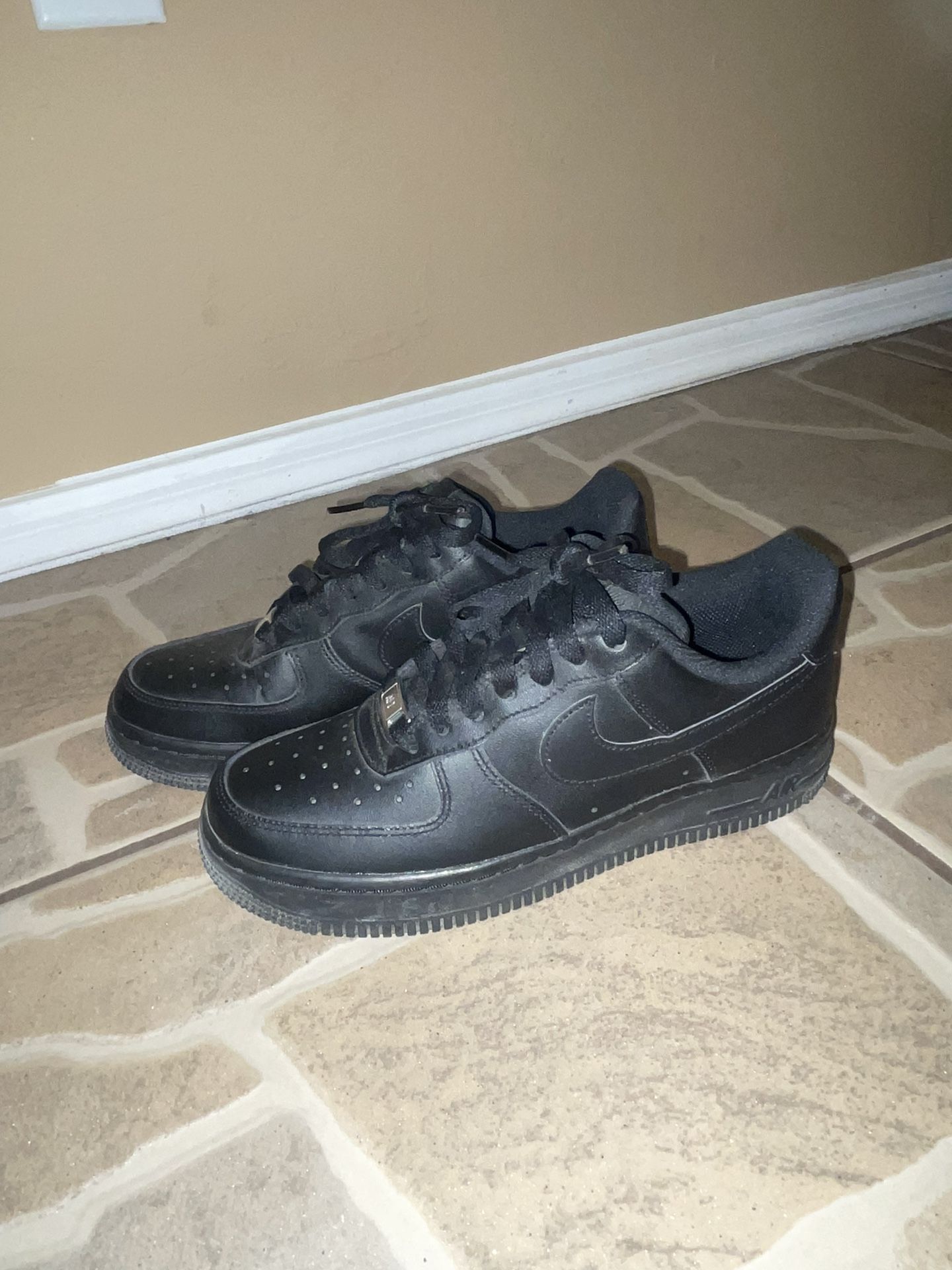 Black Air Force 1’s