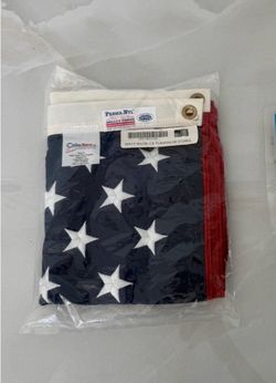 New In Package Valley Forge PermaNyl American Flag