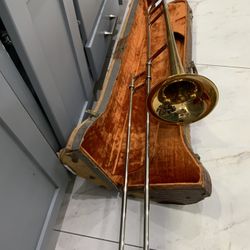 F.E OLDS AND SONS LOS ANGELES TROMBONE W/CASE