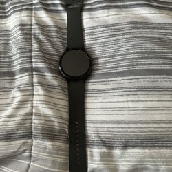 Samsung Galaxy Watch 44 Comes With Charger 