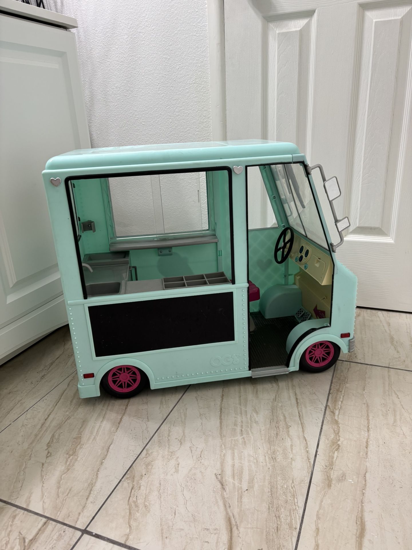American Doll Ice Cream Truck ( For Dolls)