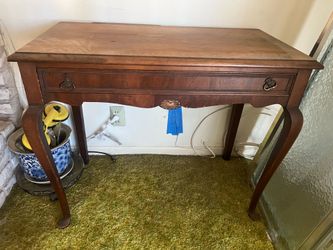 Antique French table