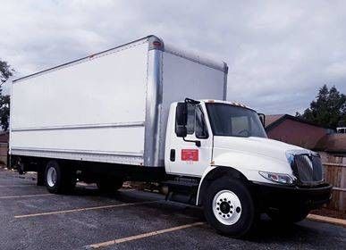 International 26ft box truck with lift gate for Sale in CHAMPIONS GT