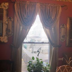 Window Valance  2 Pairs