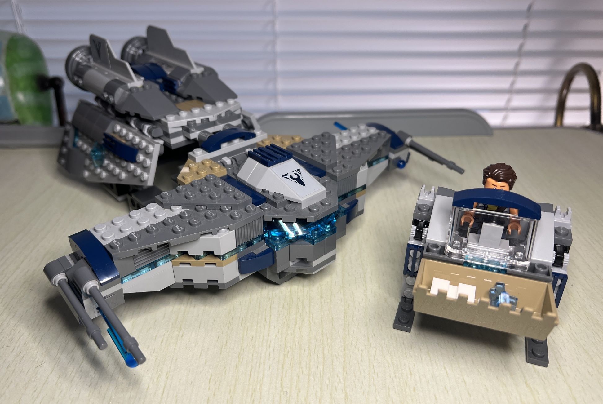 Lego Star Wars StarScavenger (75147) — complete build with walker and Zander fig
