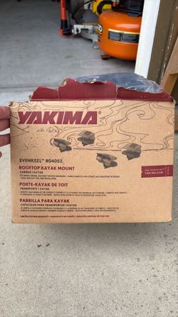 Yakima Evenkeel Rooftop Kayak Mount