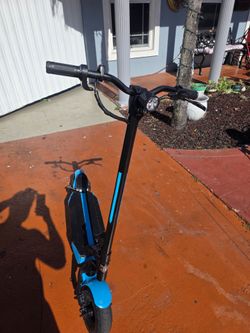 ELECTRIC SCOOTER