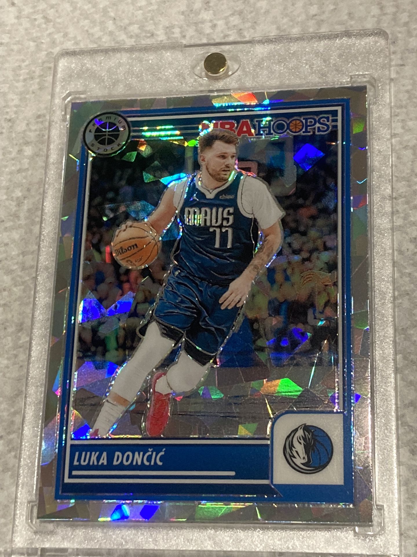 •	2023‑24 Panini Hoops Premium Stock Luka Dončić #9