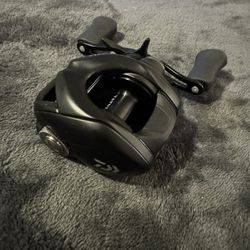 Daiwa Tatula TW 100  Baitcasting Reel. New In Box. 