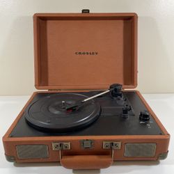 Vintage Brown Crosley CR49-TA
