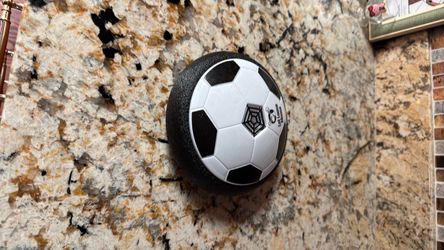 Levitating soccer ball toy