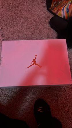 Jordan 1 Mid UNC WOMENS