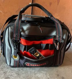 Crescent 17 in. W Tradesman Closed Top Tool Bag