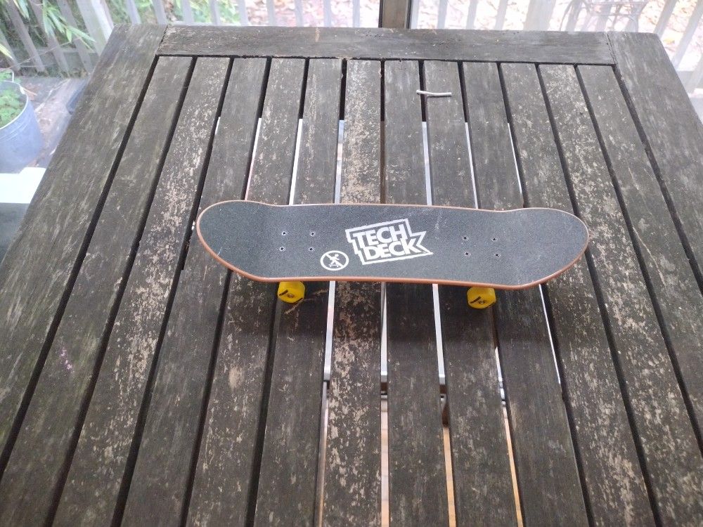 Shadow The Hedgehog Mega Tech Deck