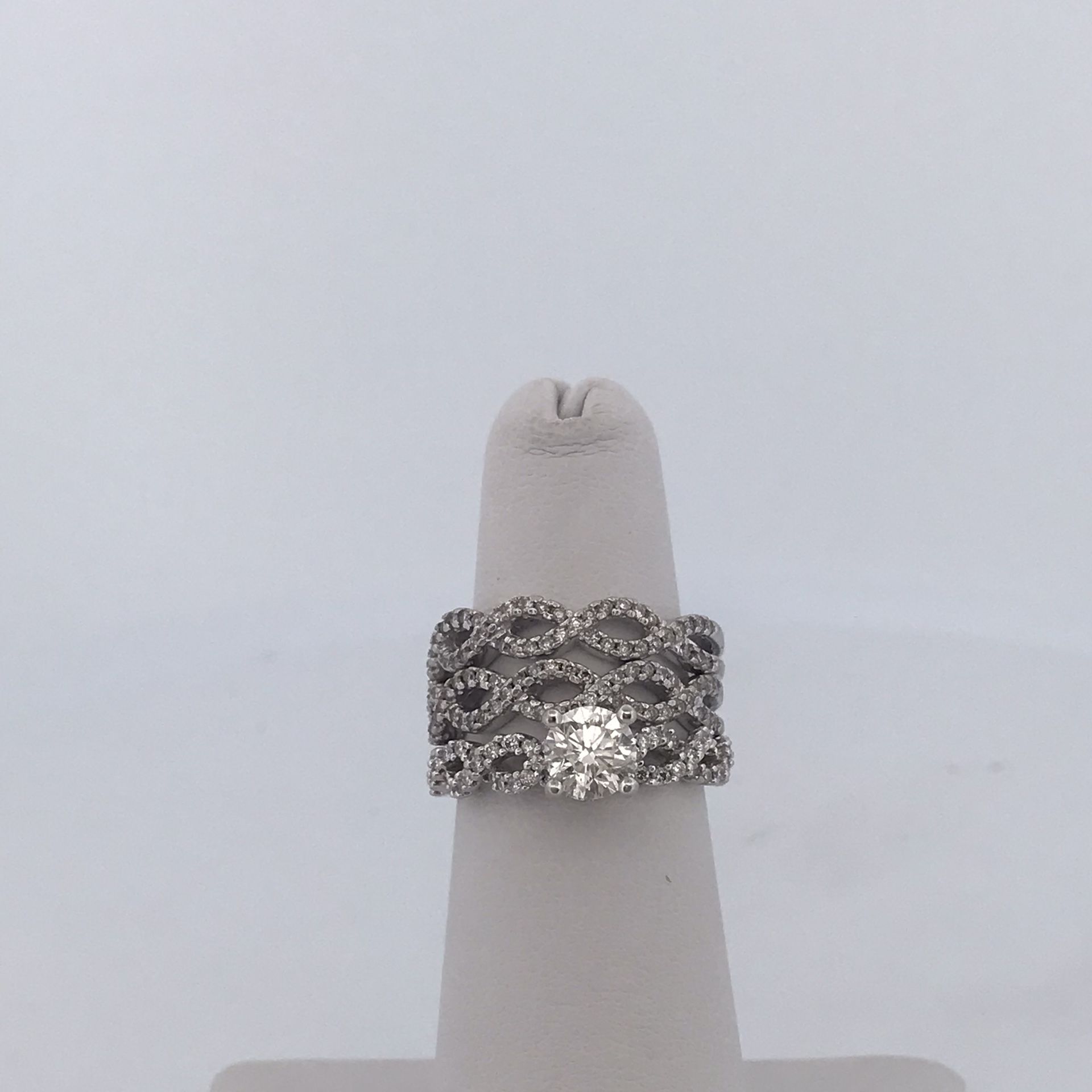 14k White gold 1.60ct Diamond ring set size 5.25