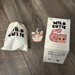 POPMART CRYBABY Wild but Cutie Series-Vinyl Plush Pendant Blind Box - Vintage Cutie 
