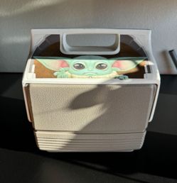 igloo grogu mandalorean kids lunch pail