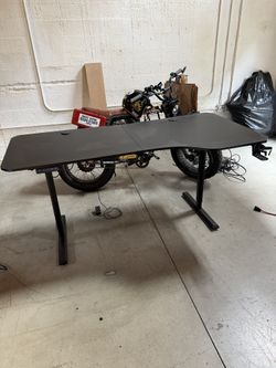 Electric Sit/Stand Desk