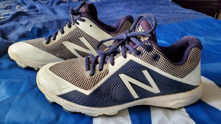 Men's Size 8 New Balance Baseball Cleats (Navy Blue)
