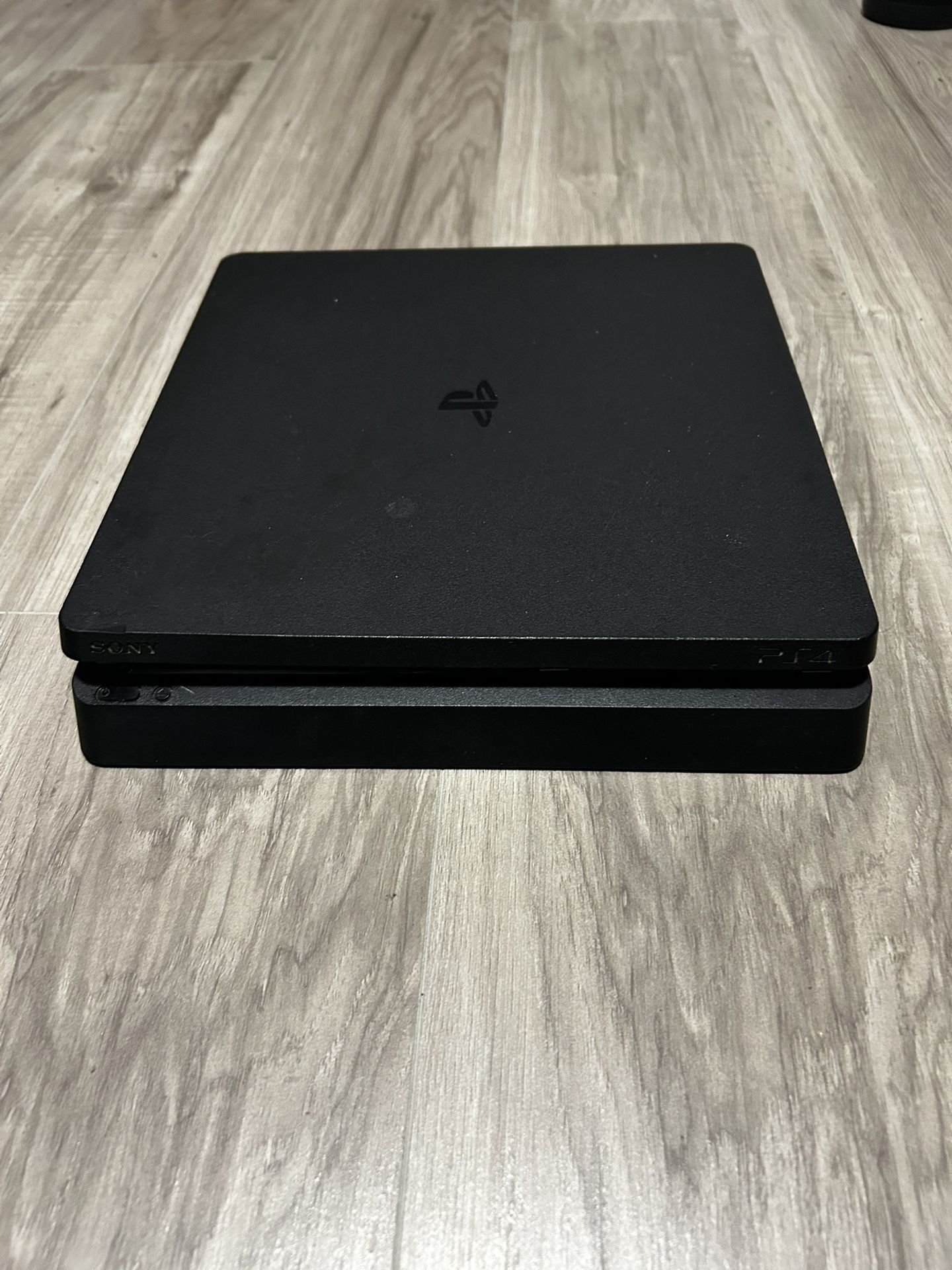 PS4 Slim (No controller)