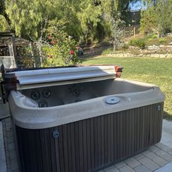 Above Ground Spa Jacuzzi 