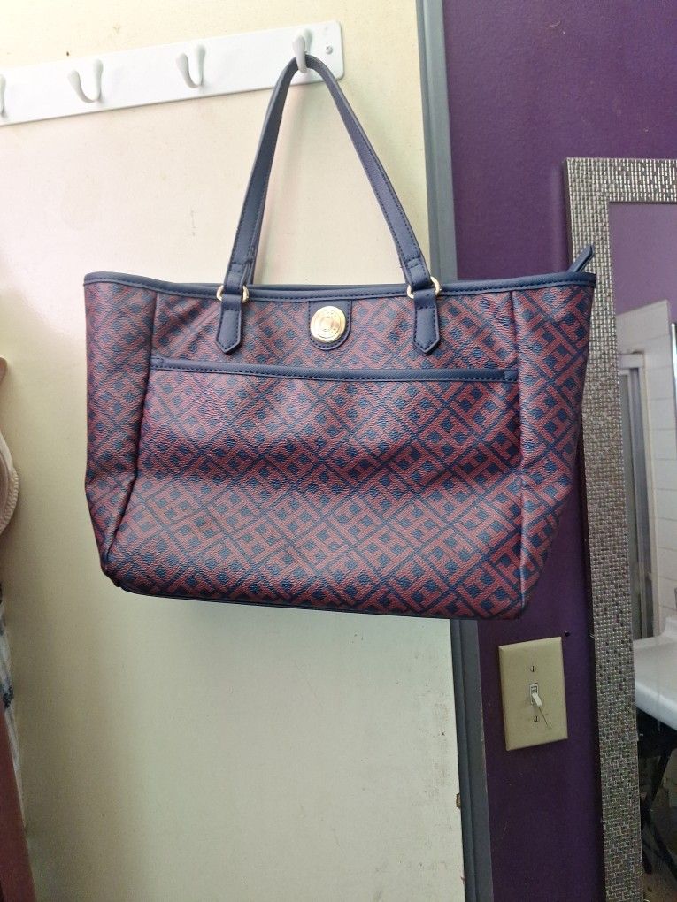 Tommy Hilfiger Handbag, Elegant, Chic Blue/red