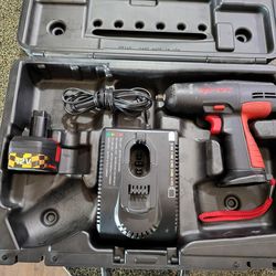 Snap-On CT3110HP Impact Wrench w/ Snap-On Case/Battery and Battery Charger