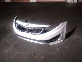 2012-2015 Kia Optima complete front bumper with all the accessories OEM.