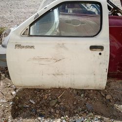 Puerta De Nissan Frontier Lado Izquierdo L