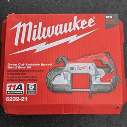 Milwaukee 11 Amp Deep Cut Band Saw with Hard Case