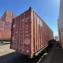WIND & WATERTIGHT 20’ & 40’ SHIPPING CONTAINERS
