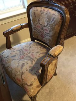 Nice Upholstered Chair. GIVE BEST OFFER!!!