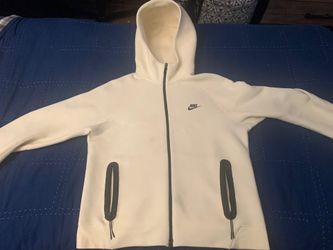 Nike Tech