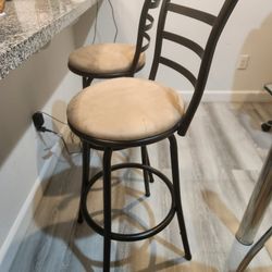 Set of 2 Metal Bar Stools – $60