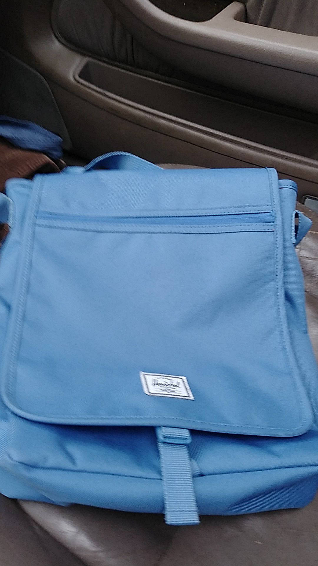 Herschel Lane messenger bag. Brand new.