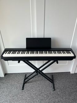 Roland FP-30X Digital Piano Keyboard with stands, pedal & bench