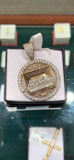 10k Last Supper Pendant