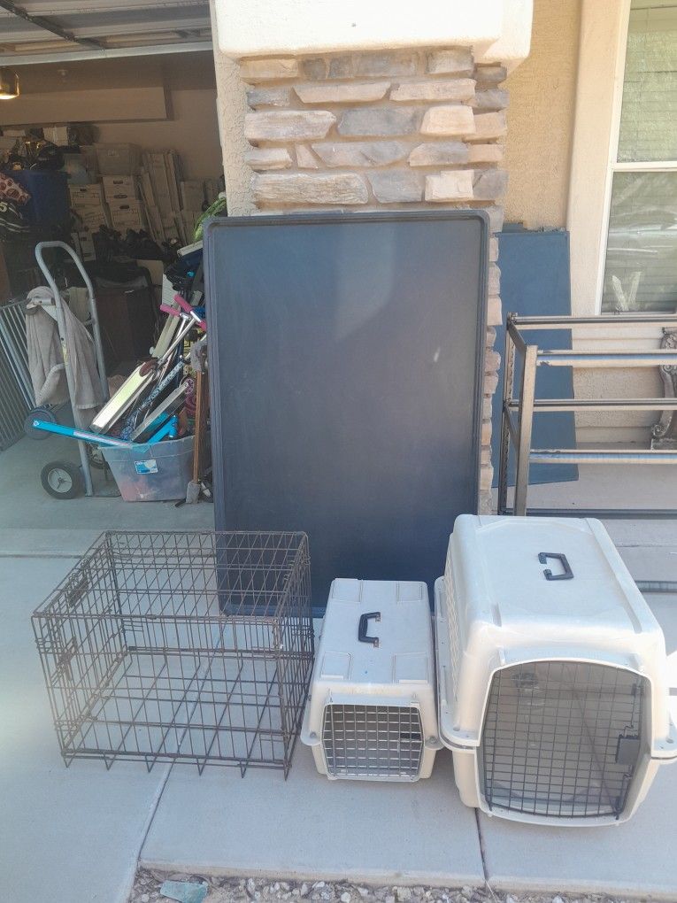Small Pet Dog Cat Kennel Or Crate $15 Each,  Medium Kennel $20, X-large Plastic Tray $20 See All Photos 