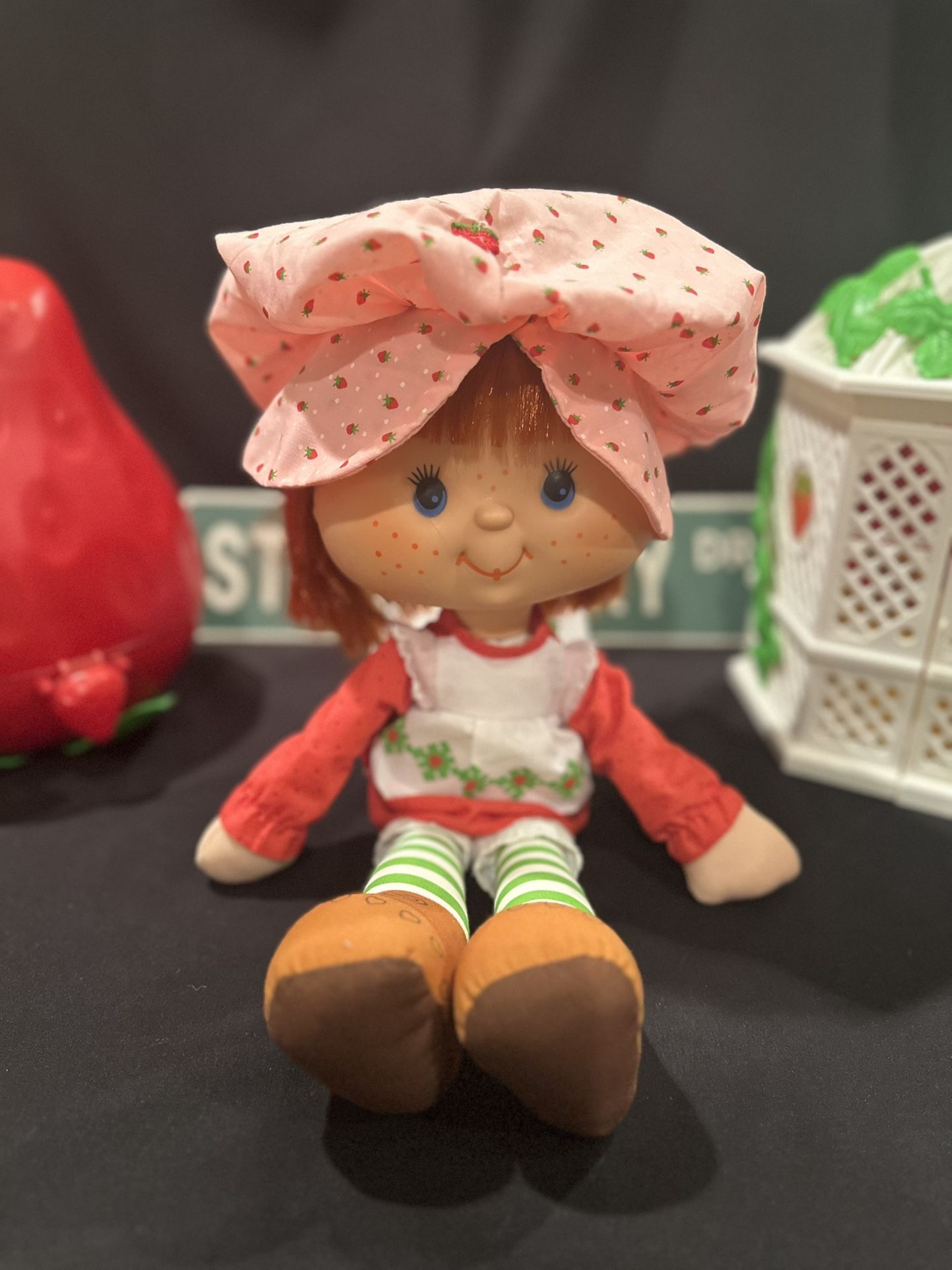 RARE Vintage Strawberry Shortcake 1980 Vinyl Head Rag Doll